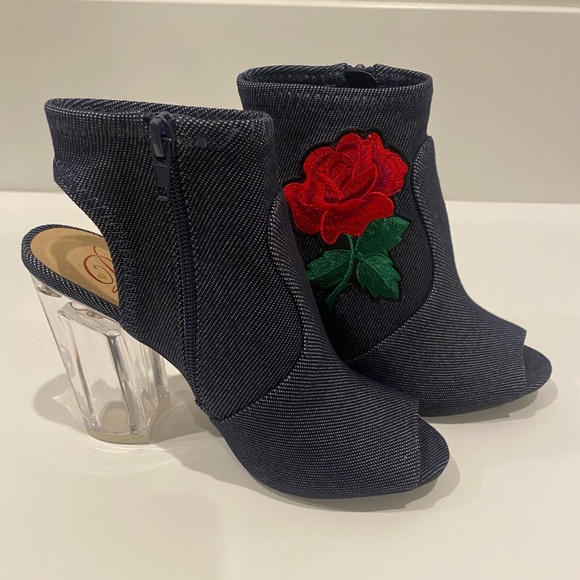 DELICIOUS clear heel denim with rose heels - Picture 1 of 8